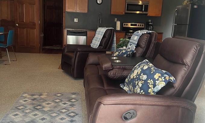 Durham Apartment | Spacious studio with AC and WiFi in charming Durham