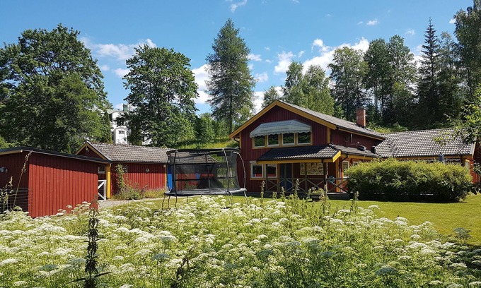 Hestra Villa | Spacious two-storey villa on fenced plot at Isaberg leisure area