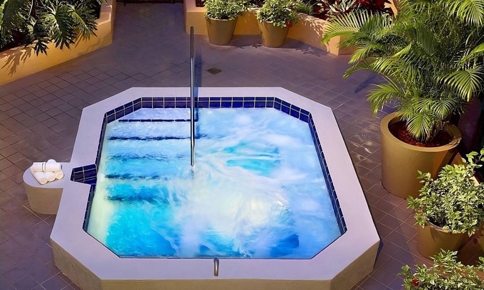 Florida Central Atlantic Coast Hotel | Spacious Unit with Full Kitchen, Outdoor Pool, Pets Allowed!