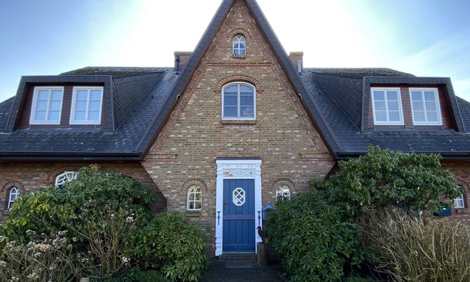 Archsum House | Spacious vacation home with garden for up to 5 people in Archsum.