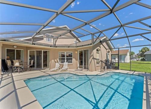 Tuscan Ridge Villa | Spacious Villa South Facing Pool 20 min to Disney