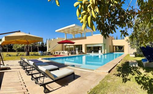 El Aggada Villa | Spacious Villa with Mountain Views - 550 m²