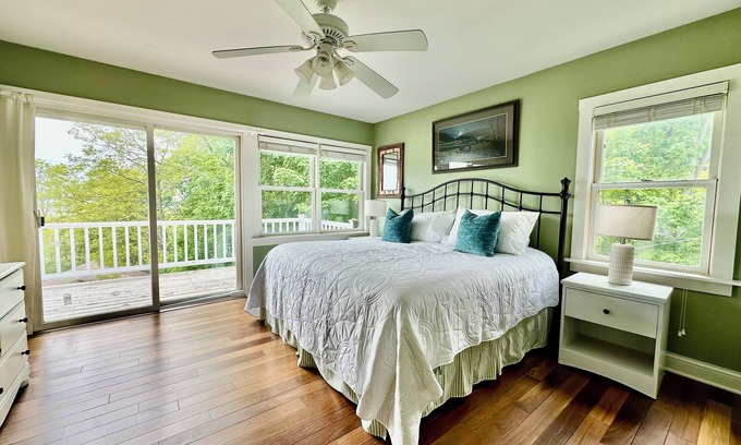 Bayfield House | Spacious Walkable in Bayfield! Lake Views, Steps to Ferry, Marina & Downtown