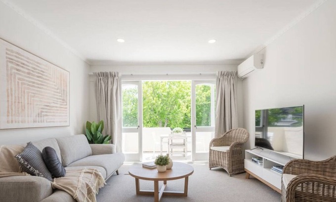 St. Heliers House | Spanish Charm: Stylish 3BR Steps from the Beach