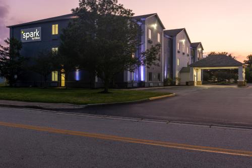 Indianapolis Hotel | Spark by Hilton Indianapolis Northeast Fishers