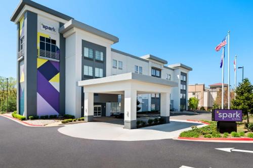 Little Rock Hotel | Spark by Hilton Little Rock West