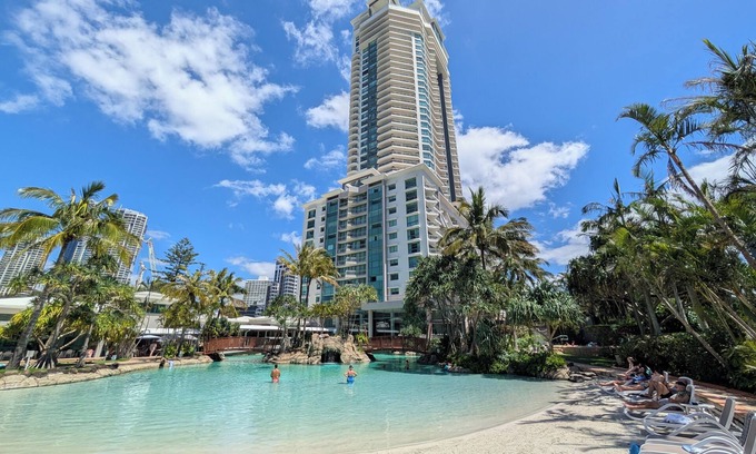 Surfers Paradise Condo | SPECIAL*Crown Towers | Large north facing unit 1B