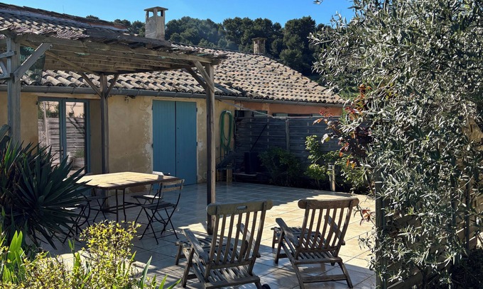 Vacqueyras Cottage | SPECIAL OFFER JULY, in the heart of the DENTELLES DE MONTMIRAIL mountains