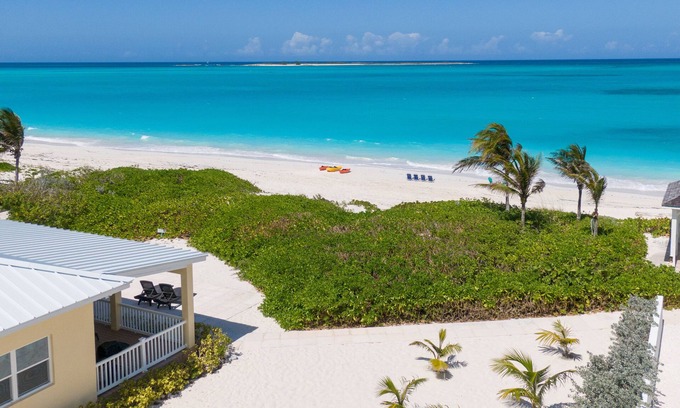 Jimmy Hill Villa | SPECTACULAR BEACHFRONT VILLA DIRECTLY ON AMAZING WHITE SANDY BEACH