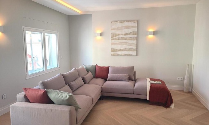 Milla de Oro Apartment | Spectacular flat for 8 pax near Puerta del Sol - Alcala