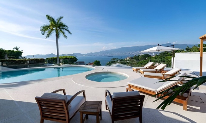 Las Brisas House | Spectacular Bay-View Home on Two Levels, with Full Service plus Private Chef