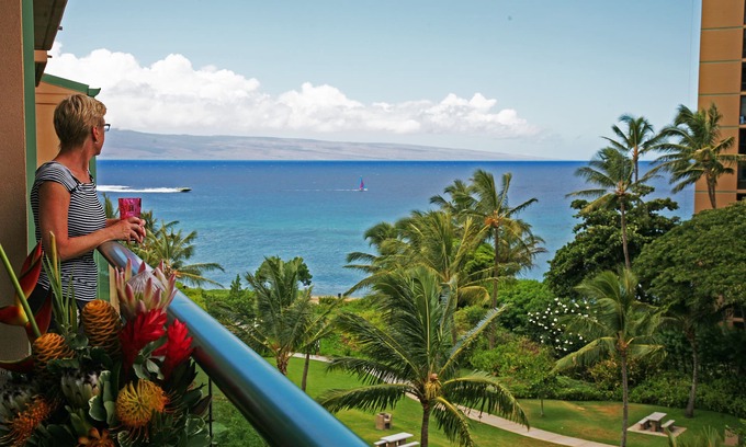 Honokowai Condo | Spectacular Ocean View, Privacy, Sunsets & Whales from Lanai, Konea Tower #544