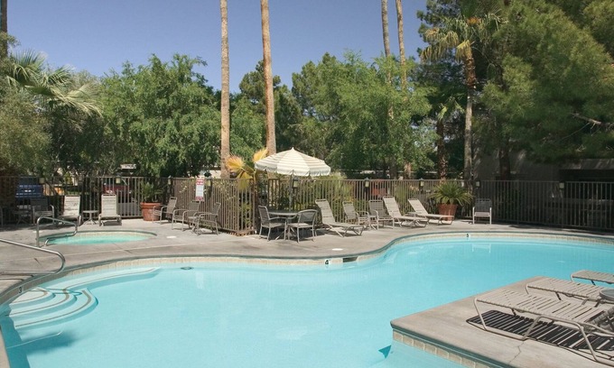 Paradise Resort | Spencer St Resort 1bdr