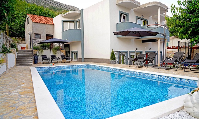 Klis Apartment | SPEND MEMORABLE SUMMER WITH MAGICAL VIEW OF TOWN SPLIT AND ADRIATIC SEA