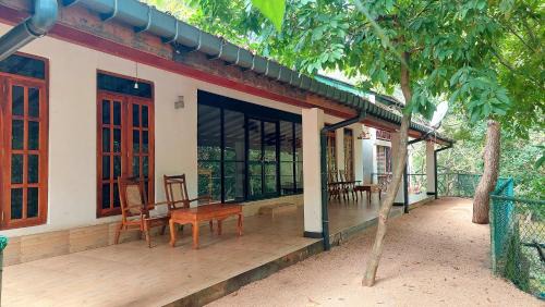 Hingurakgoda Villa | Spill View Villa