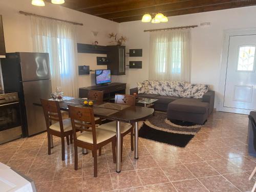 Agios Stefanos Avliotes House | Spiros Place Corfu