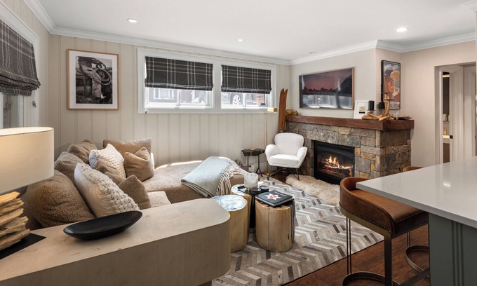 Aspen Condo | Splendid 2br Core Aspen - walking distance to all!