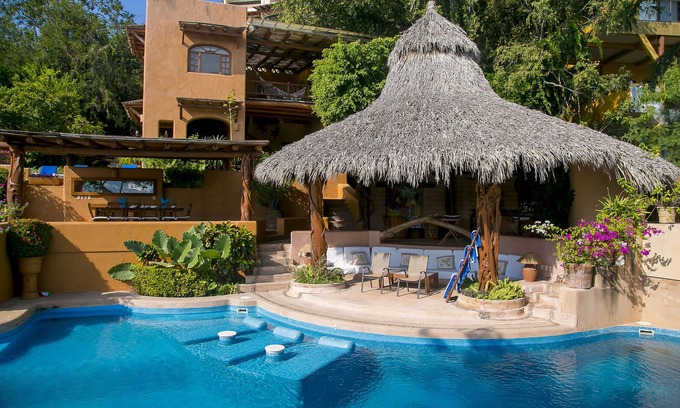 Ixtapa - Zihuatanejo Villa | Splendid Villa With an Astonishing View Overlookíng the Bay of Zihua!