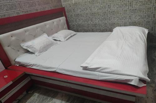 Jhajjar Hotel | SPOT ON Neelkamal