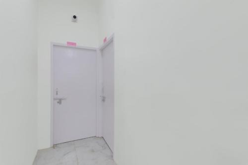 Gorakhpur Hotel | SPOT ON New Pandey Ji Gest House