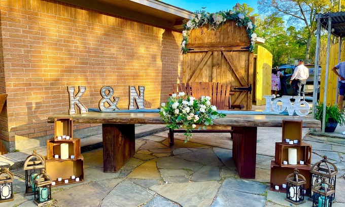Conroe House | SPRING Resort - 2 acres estate for party and event - sleep35, host100ppl