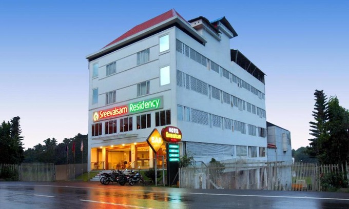 Kulanada Hotel | SREEVALSAM RESIDENCY Kulanada