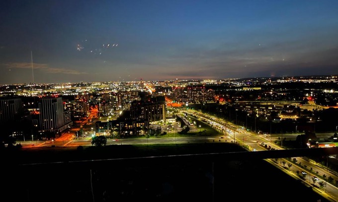 Markham Apartment | § markham downtown New Deluxe 3BR 2.5 Bathroom Apartment, 2free parking