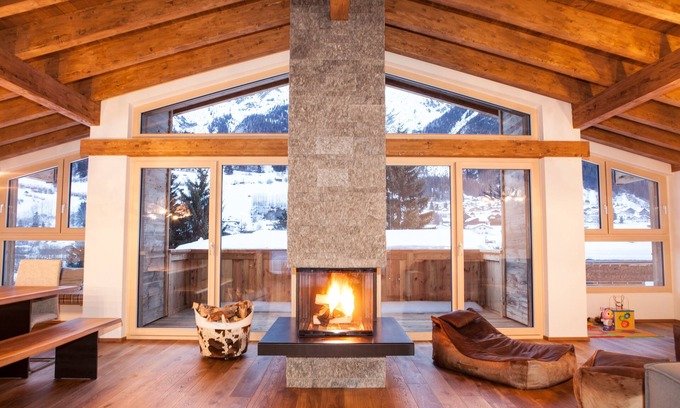 Pettneu am Arlberg Ski Chalet | St. Anton am Arlberg Chalet - Riffler Lodge - 5 bedrooms w/fireplace and sauna