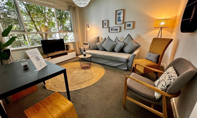 Elwood Apartment | St Kilda Elwood Aptmnt - Free Parking & Bathtub