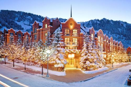 Downtown Resort | St. Regis Aspen Resort