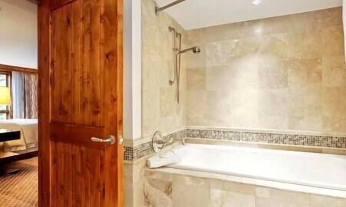 Downtown Resort | St.Regis Resort & Spa Concierge, Spa-Sauna