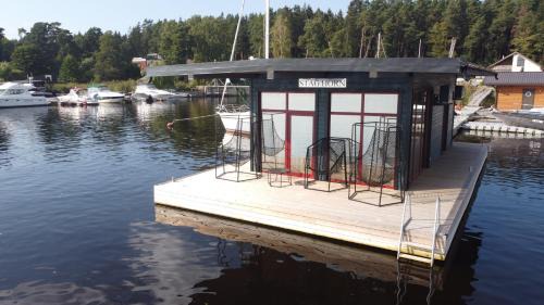 Plavniekkalns House | StagHorn floating river house
