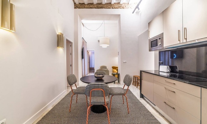 Alfalfa Apartment | Standard 2 bedroom ground floor apartment.