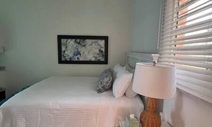 Estate Bakkero Hotel | Standard Room with beach view & balcony