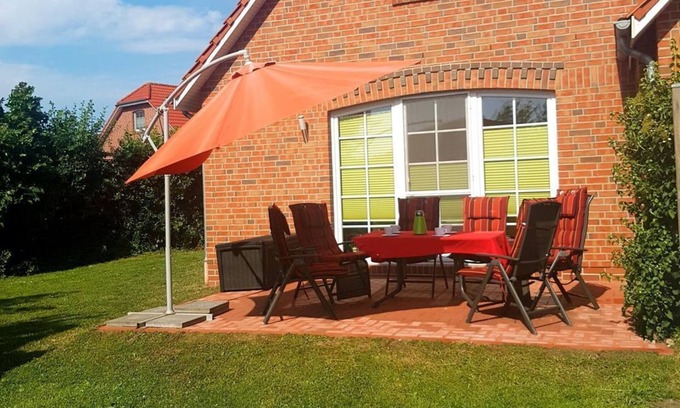 Eilsum House | Starboard - Great vacation home right on the water