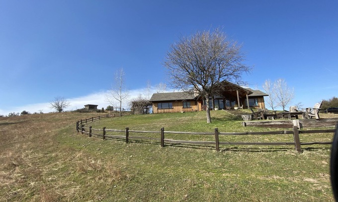 Miramonte House | Starview Ranch: 3 homes w/7 bdrms, pool, sauna, spa & gym on 50 beautiful acres