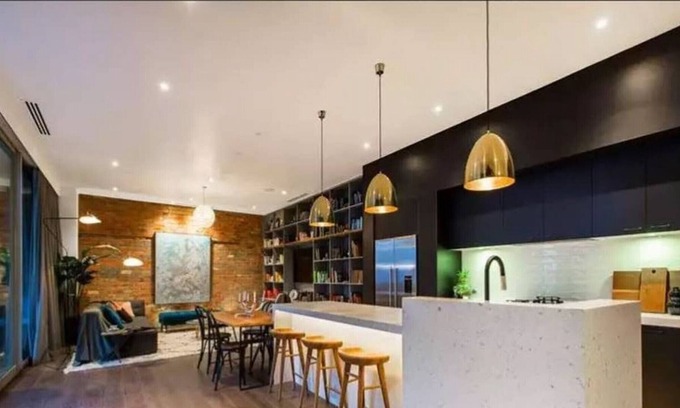 Prahran Apartment | Stay at the Amazing Block Glasshouse Apartment!