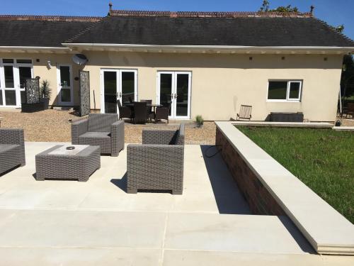 Wimborne House | Stay at The lodge set in the grounds of a beautiful Manor House