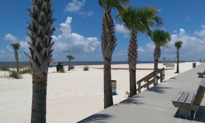 Gulfport House | Stay with us for your best vacation EVER @ Sunny Side up