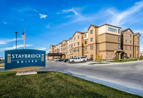 Grand Forks Hotel | Staybridge Suites Grand Forks by IHG