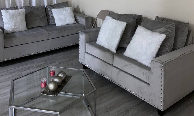 Spring Branch West Apartment | StayCation Apt❤️/Very Spacious/Free Parking & WIFI