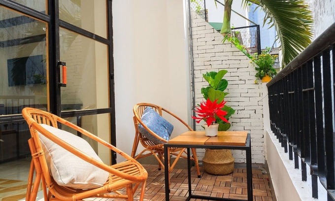 Bach Dang Riverside House | Staycious HomeNear Ben Thanh Market