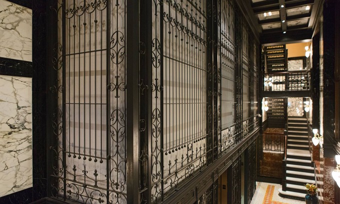 Downtown Chicago Hotel | Staypineapple, An Iconic Hotel, The Loop