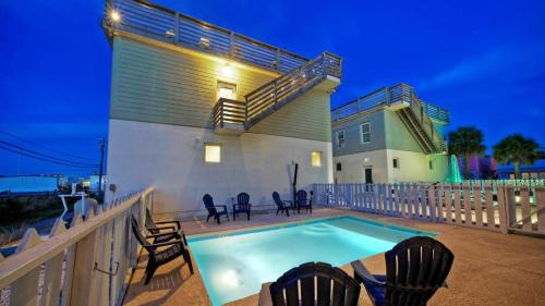 Old Town House | Stella Maris by AvantStay Rooftop View Pool