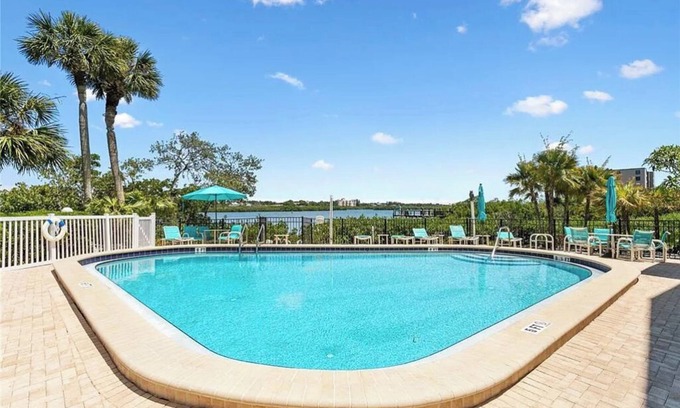 Indian Shores House | Steps to Beach - Oceanview Townhome - Pool - Game Room- Sleeps 8 - Beach Retreat