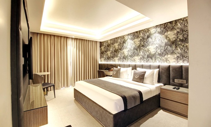 DLF Phase 3 Hotel | Stepstones Hotels and Inn