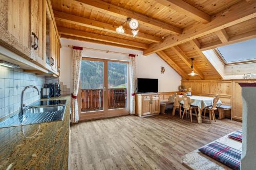 Monguelfo Apartment | Stoffnerhof Apt Edelweiß