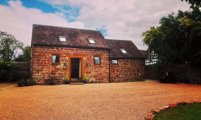 Billingsley House | Stone Cottage. Full of character barn conversion | Pass the Keys