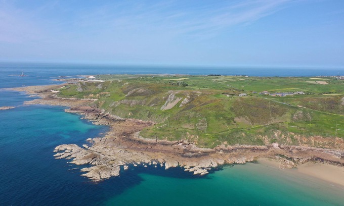 Saint-Germain-des-Vaux House | Stone family home - La Hague - Cotentin