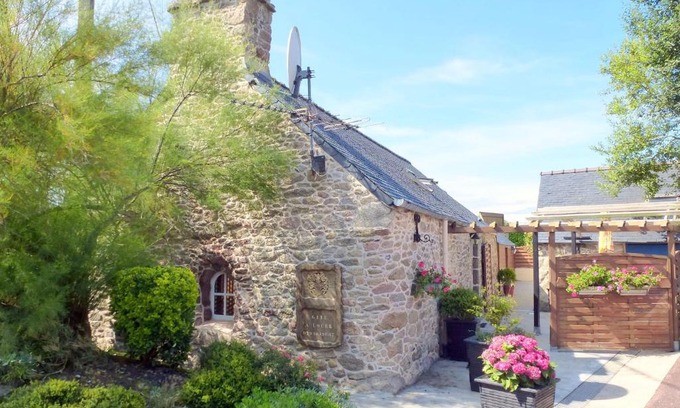 Landeda House | Stone House in Brittany near Sandy Beaches
